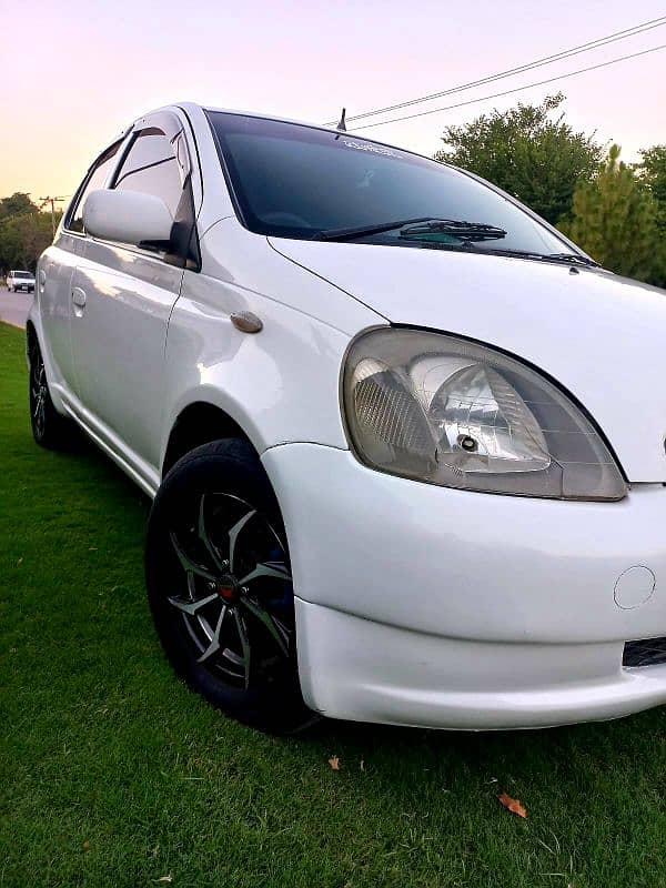 Toyota Vitz 2000 6