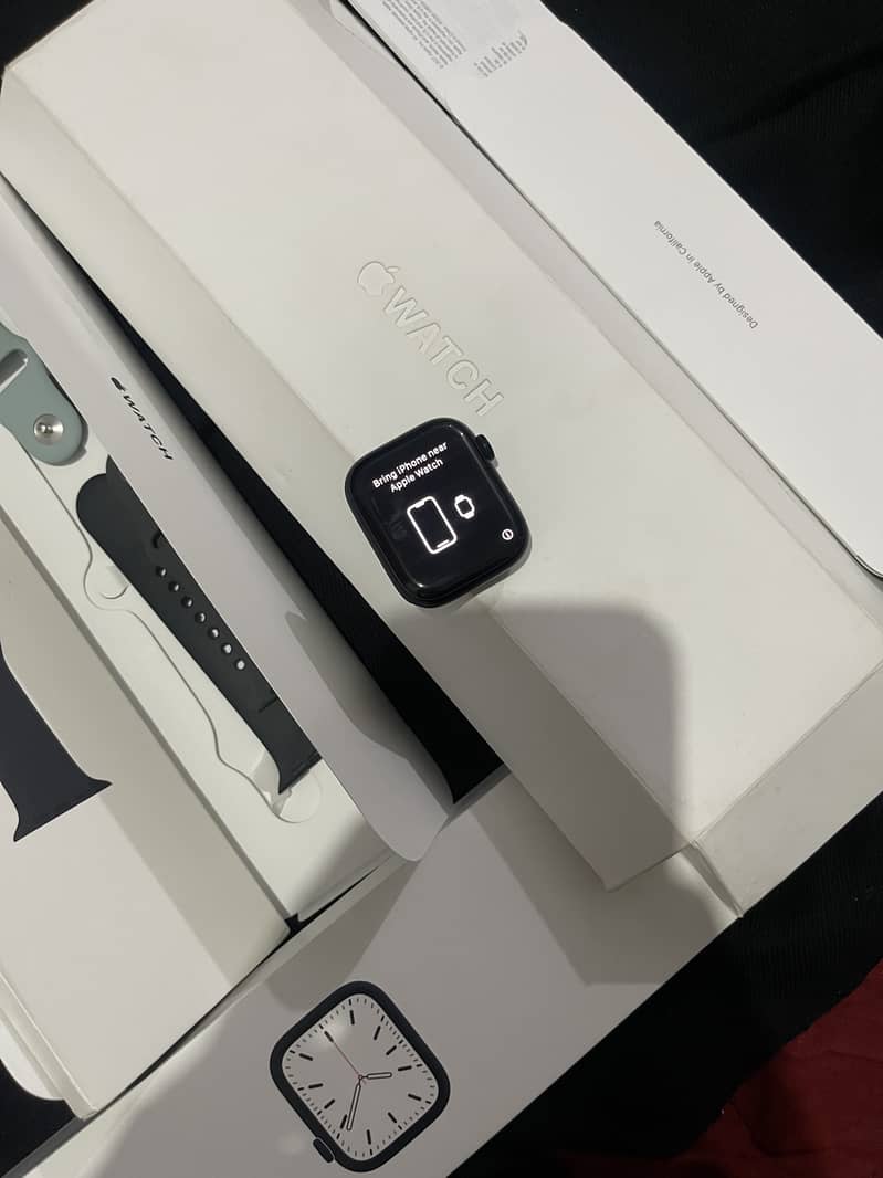 Apple watch series 7 ( 45 mm ) with box 4