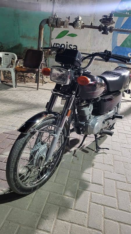 Honda CG125 2024 3