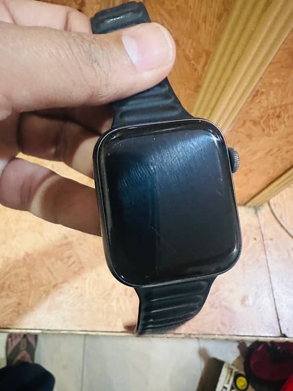 apple watch SE 44 MM 82 Batery health 1