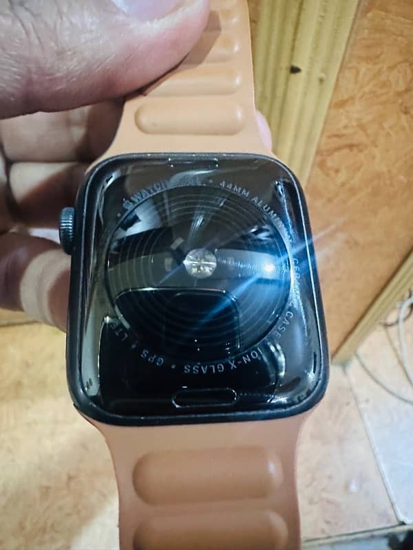 apple watch SE 44 MM 82 Batery health 2