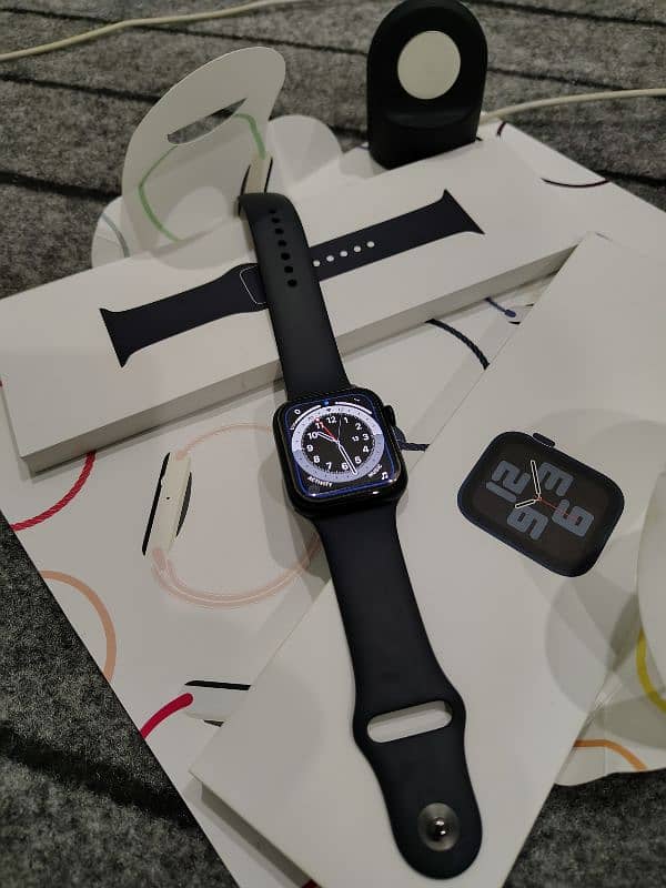 Apple Watch SE 2 (2024) 44mm 0