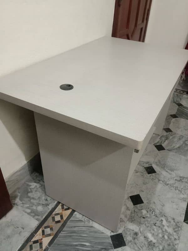 office table/computer table 8