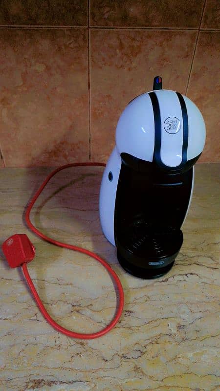 Nescafe Dolce coffee machine 1