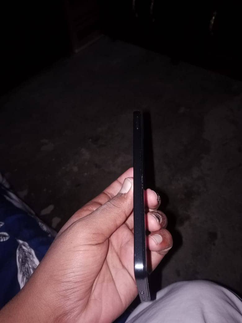 redmi note 12 ha bilkul OK ha panel change ha 6