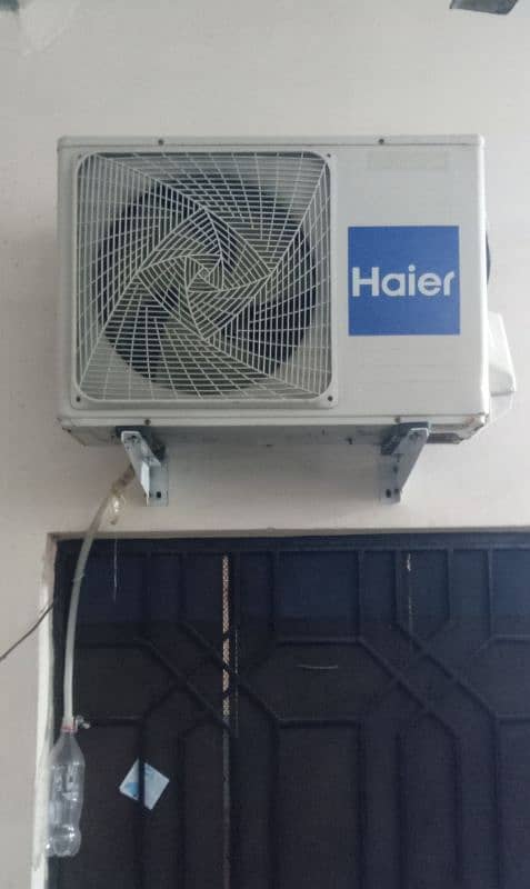 Haier 1 ton DC inverter Heat & Cool 1