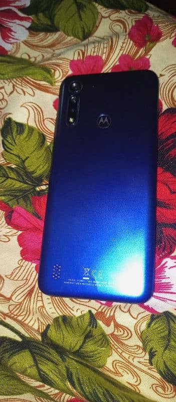 Moto G8 power lite 5