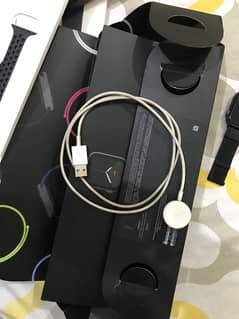 apple watch series 5 (nike edition) 32gb