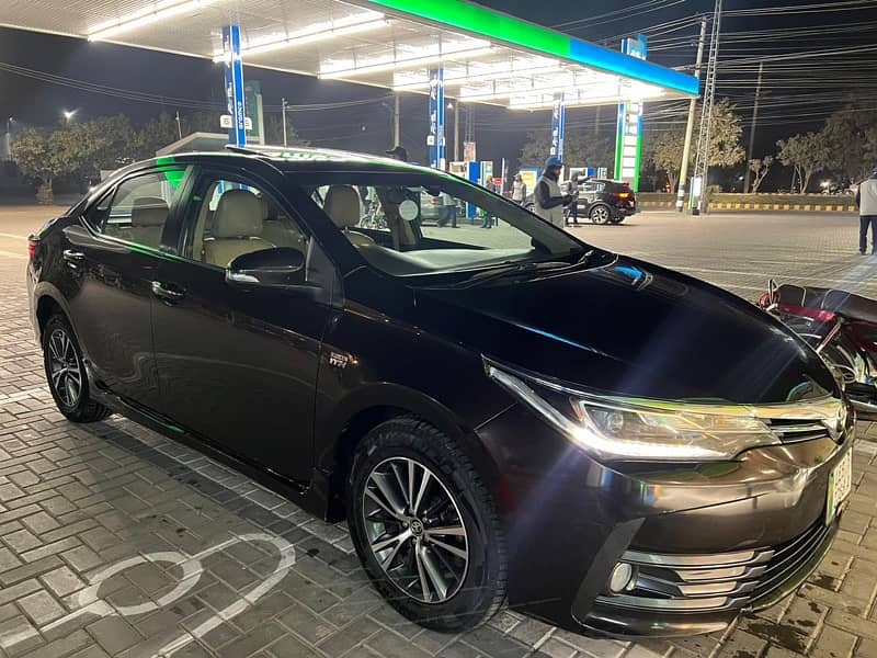 Toyota Altis Grande 2018 4