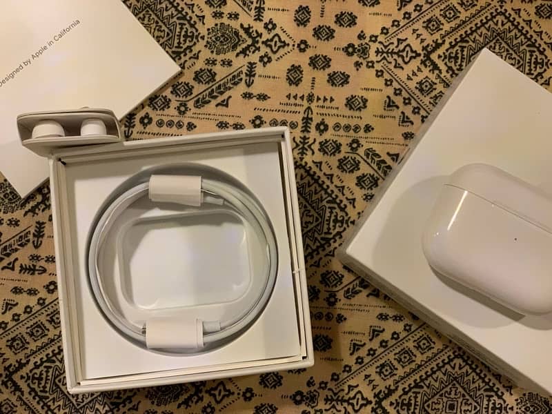 Apple Airpods Pro (2nd Generation) 8