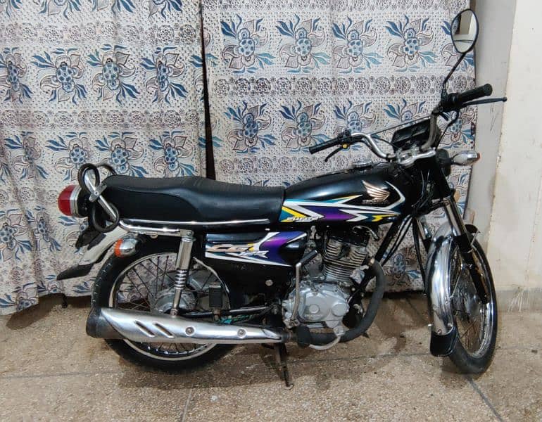 Honda CG 125 black like new Total Genuine 0