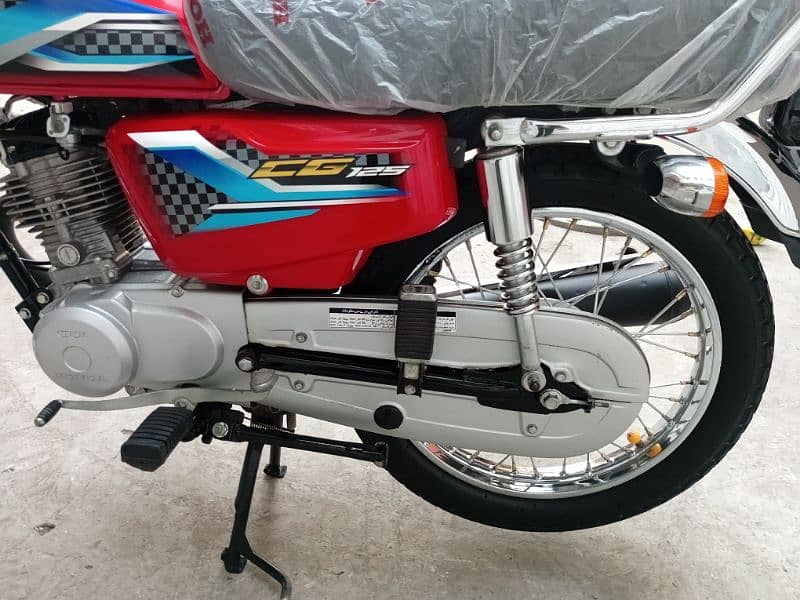 Honda 125 2024 4