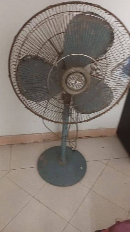 Old Pedestal Fan for sale 0