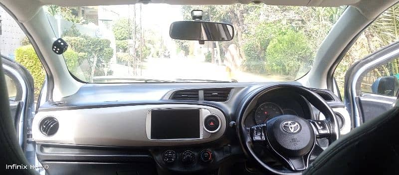 Excellent condition Toyota Vitz 2014 10