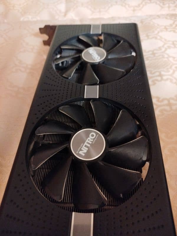 Sapphire Nitro+ RX 580 8 GB RGB colors 10/10 Condition 4