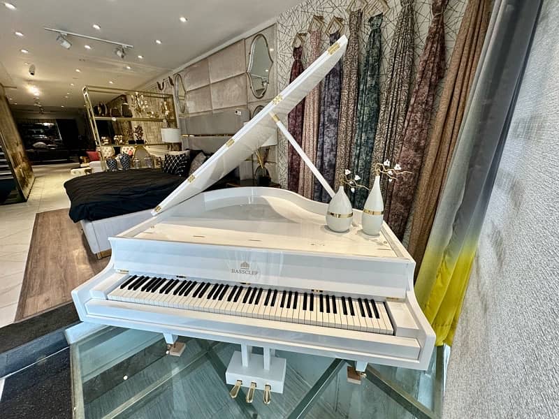 Grand Piano/Piano/Bassclef/pool table/Rugs/piano 17