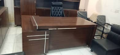 Office Table Executive premium