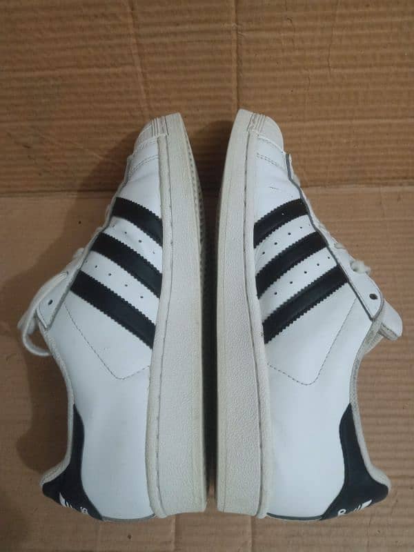 Orignal ( Superstar sneakers) Condition Almost  like new  Size 6 5