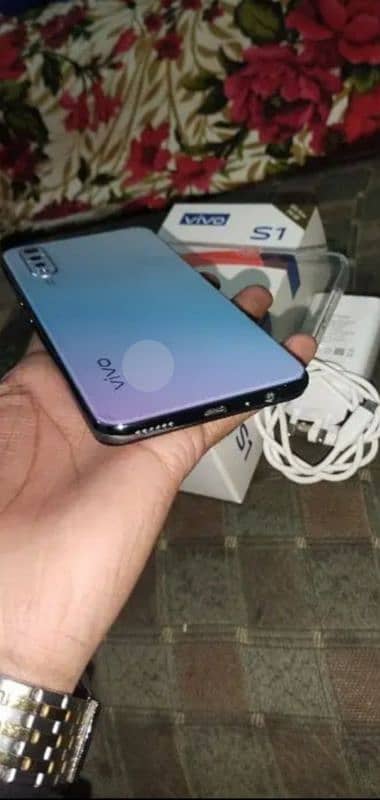 Vivo s1 8gb 128gb in neat condition bilkul okay 1