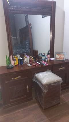 dressing table