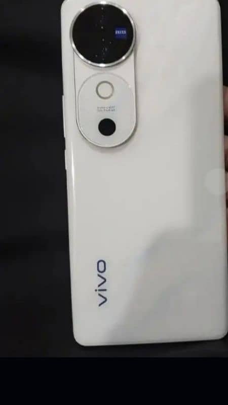 Vivo V40 10 by 10 2