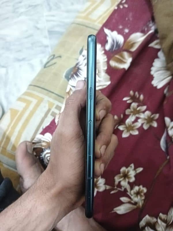 lg v40thinq 6gb 64gb non pta all ok 0