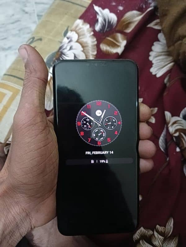 lg v40thinq 6gb 64gb non pta all ok 10