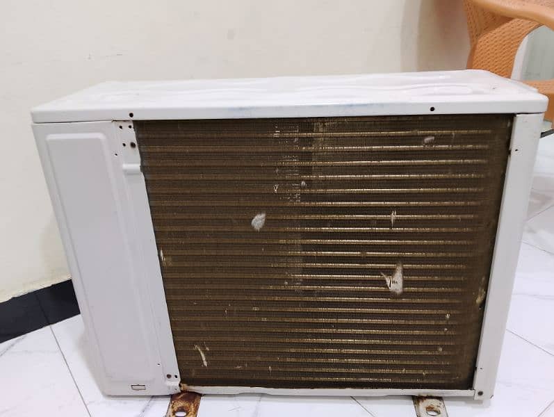 Hair ac Running condition No any single issue gas lock 9