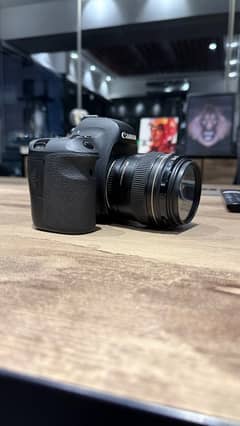 Canon 6 D with 85 mm lense & Apkina AP 600 TTL for Sale