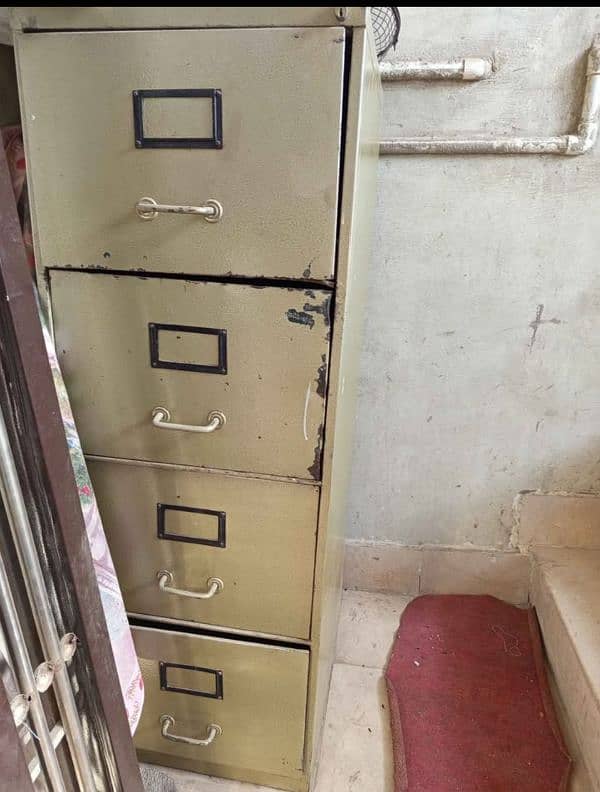 Iron wardrobe for sell 1