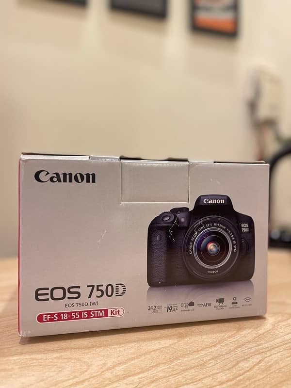 Canon 750D Scratchless and Carefully used 9