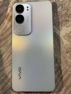 vivo y19s condition 10/10 6 128 memory with box