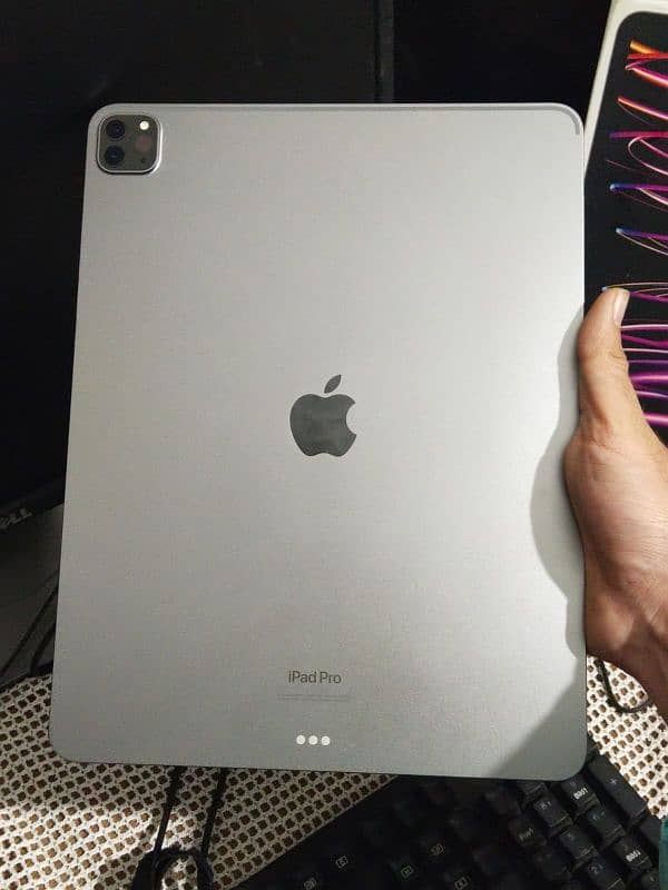 ipad pro M2 12.9 256 GB MDM 7