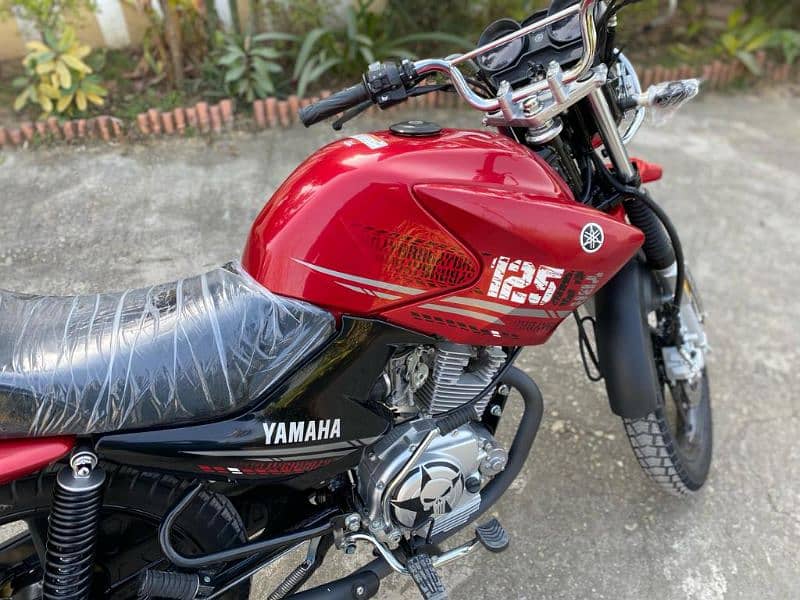 YBR 125 G 23 model 5000 kms chala hua All punjab numbar 2