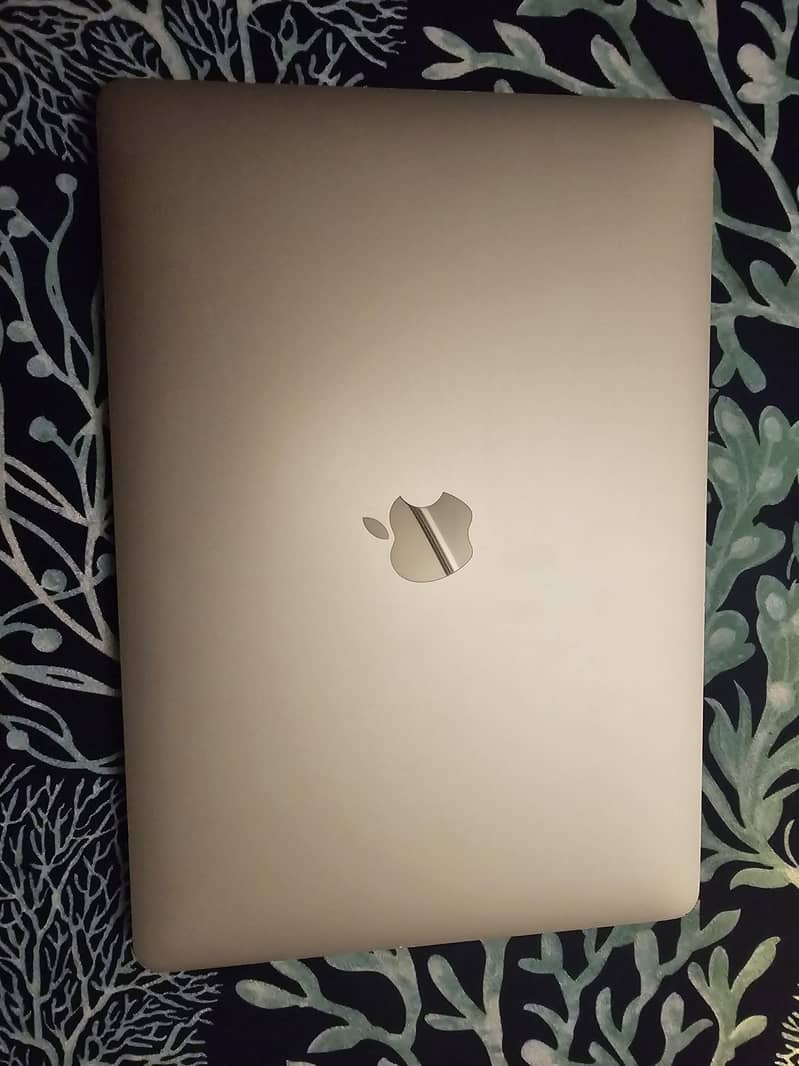 MacBook Pro 2017 | Core i7 | 16GB RAM | 512GB SSD 11