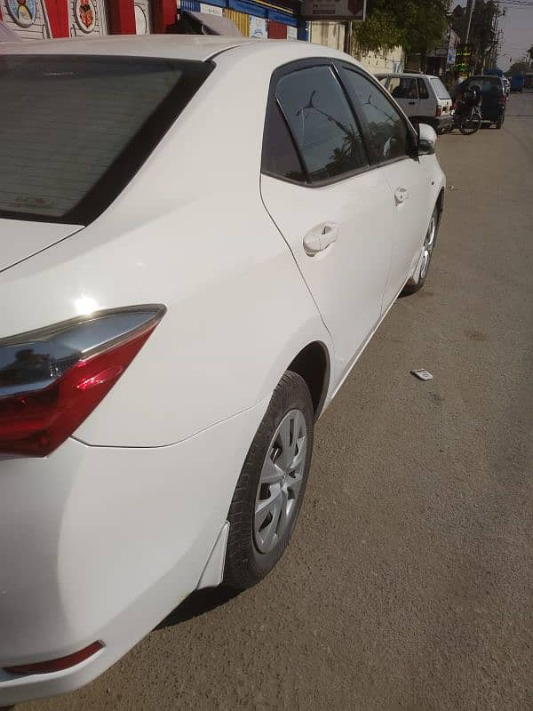 Toyota Corolla GLI 1.6 automatic 2013 model full original white color 5