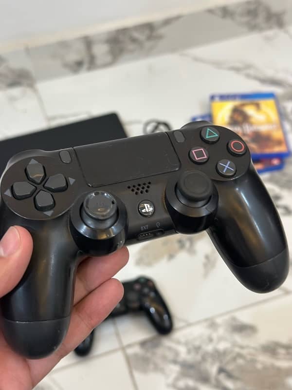 PS4 slim 2