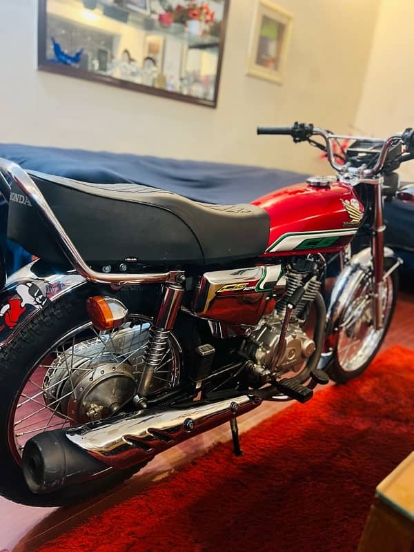 Honda cg 125 special edition 3