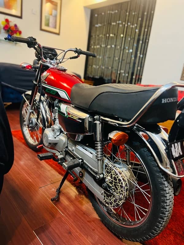 Honda cg 125 special edition 4