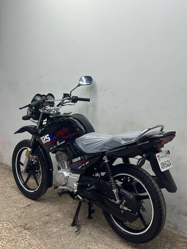 yamaha ybr125g 2023 model ( 9000 km used only ) 7