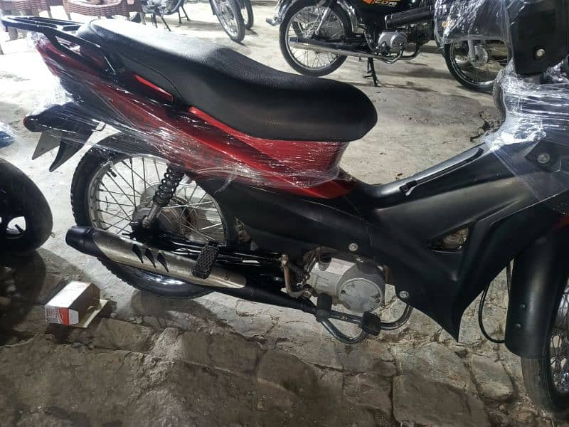 power scooty available contact at mobile# 03004142432 2