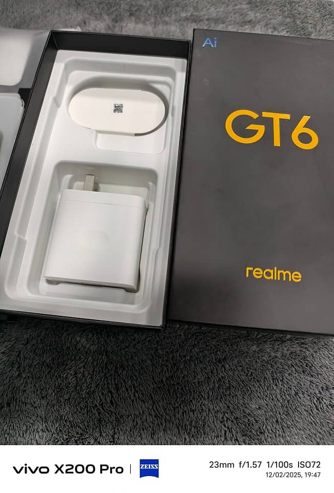 Realme GT6 3