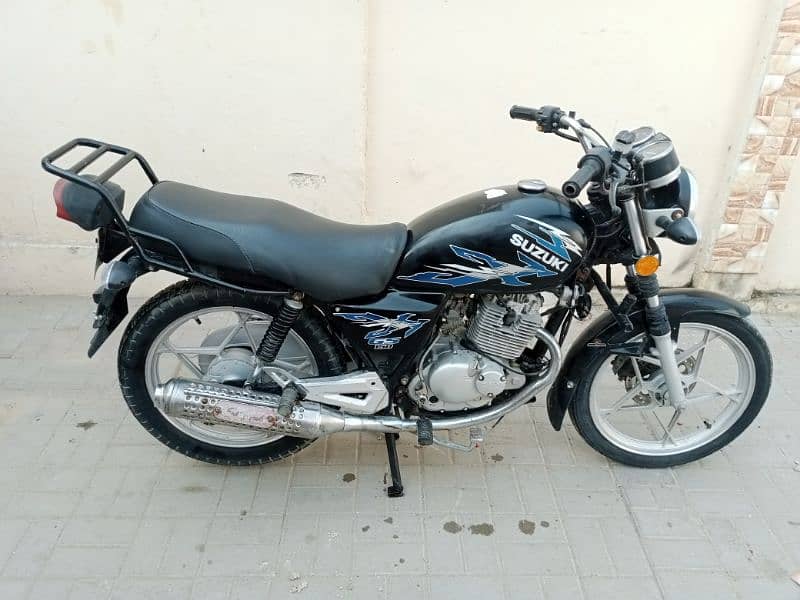 SUZUKI GS150CC 2019 MODEL KARACHI NUMBER 4