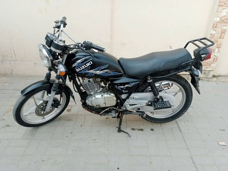 SUZUKI GS150CC 2019 MODEL KARACHI NUMBER 9