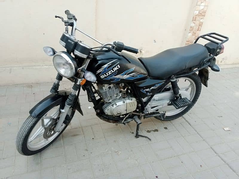 SUZUKI GS150CC 2019 MODEL KARACHI NUMBER 11