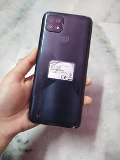 realme C21