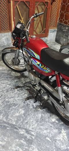 Honda CD70 2024