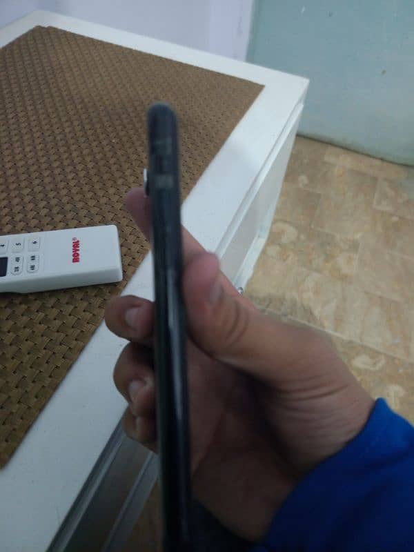 I phone xr pta 1