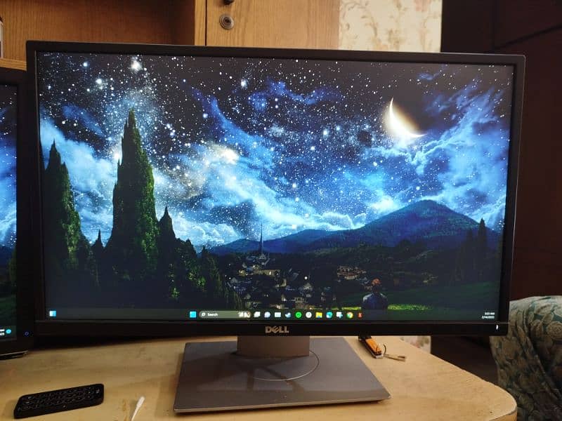 Dell Monitor 24Inch 0