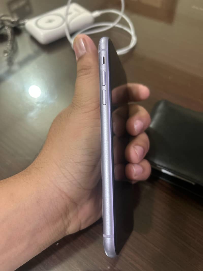 Apple iPhone 11 - 128 GB PTA APPROVED 1